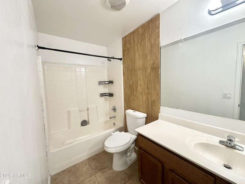 2ND BATHROO,