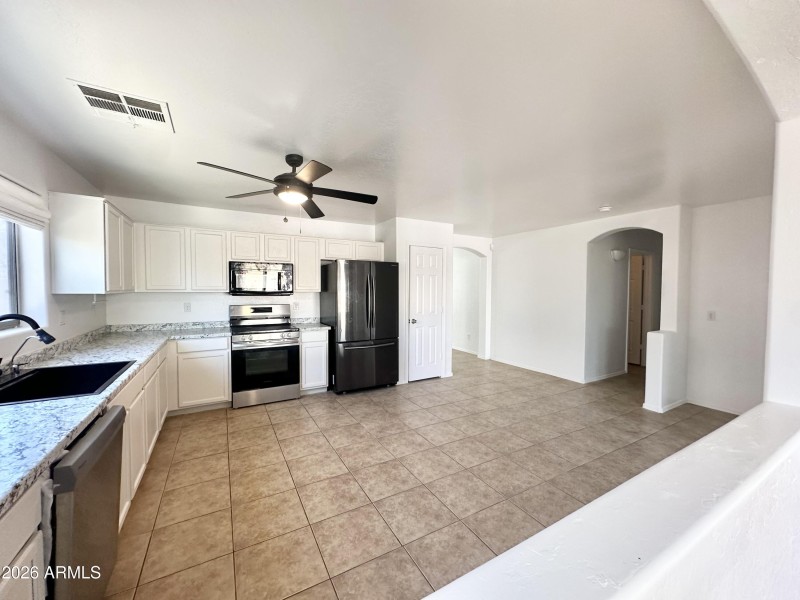 NICE TILED FLOORING