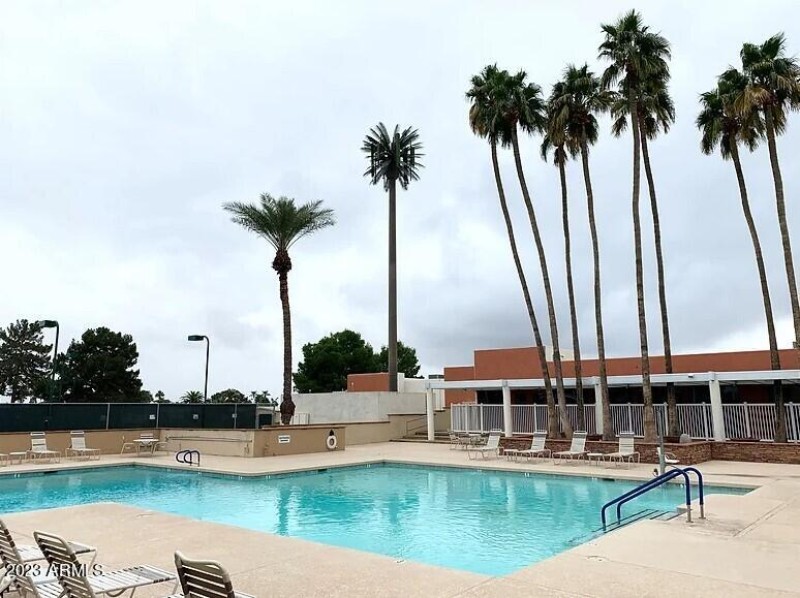 25845 S Howard Pool