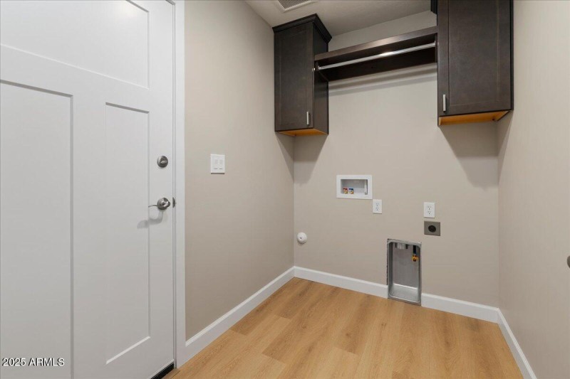 18-Laundry Area