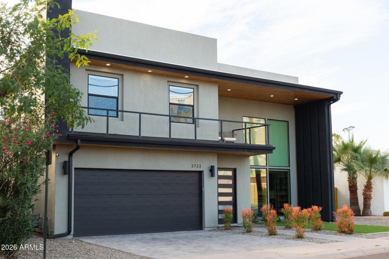 3732n68thst-2