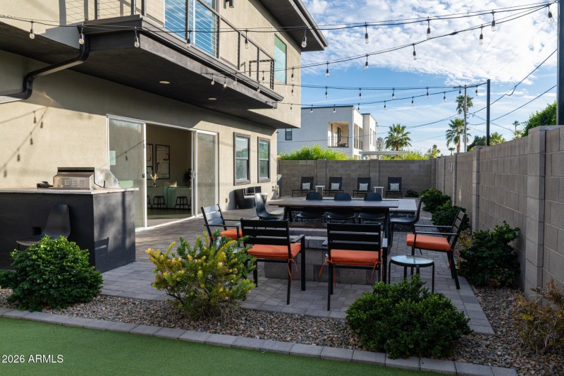 3732n68thst-10