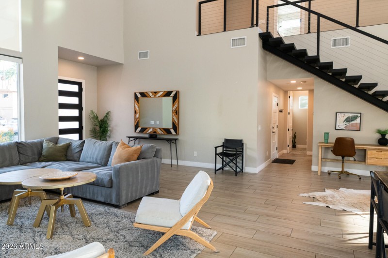 3732n68thst-22