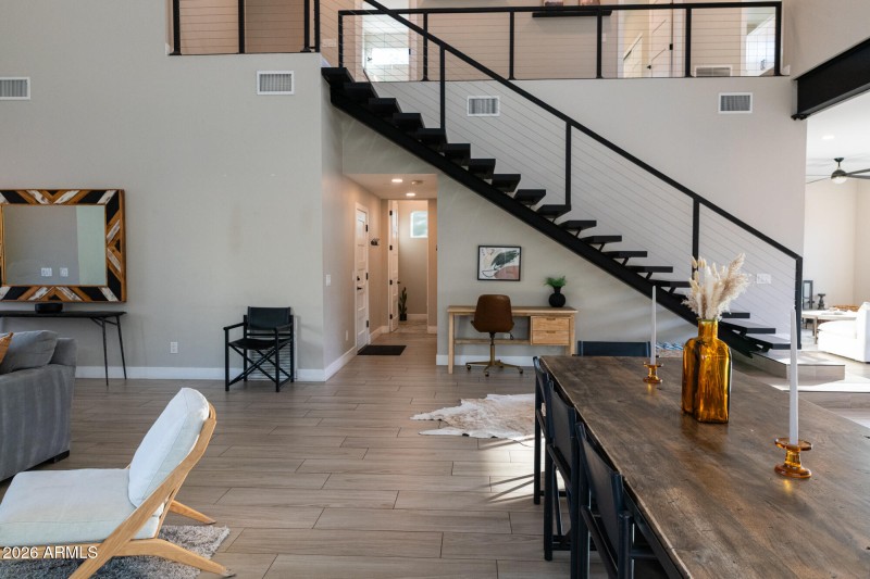 3732n68thst-23