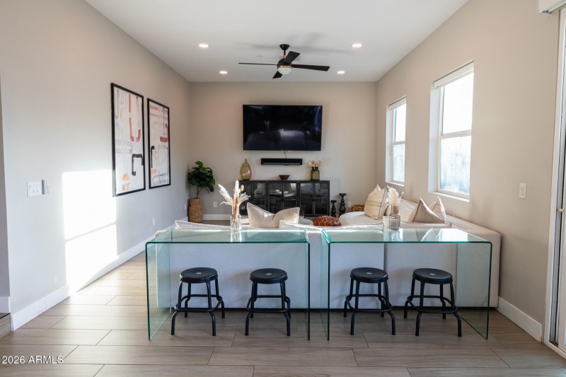 3732n68thst-32