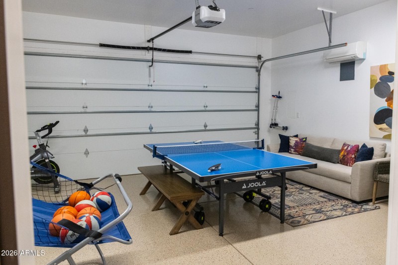 3732n68thst-52