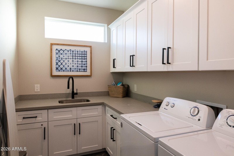 3732n68thst-108
