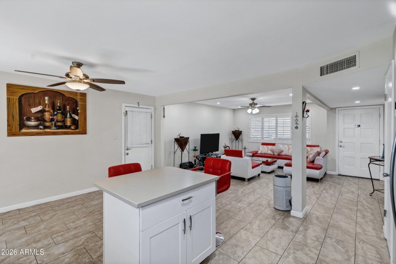 3707 W Caron St-12