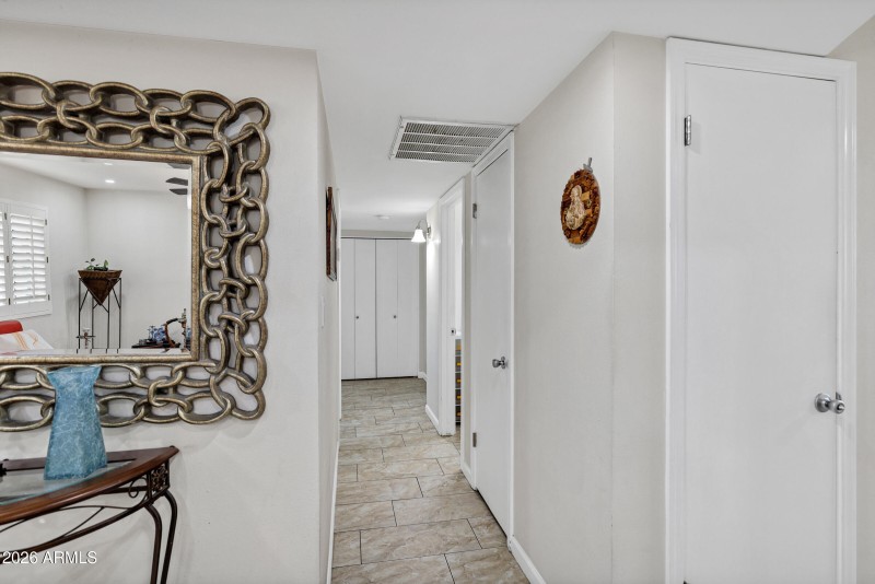 3707 W Caron St-14