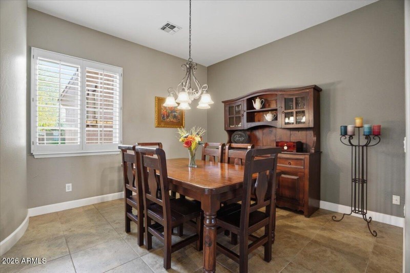 15-3370 E Cherrywood Pl_RedHogMedia