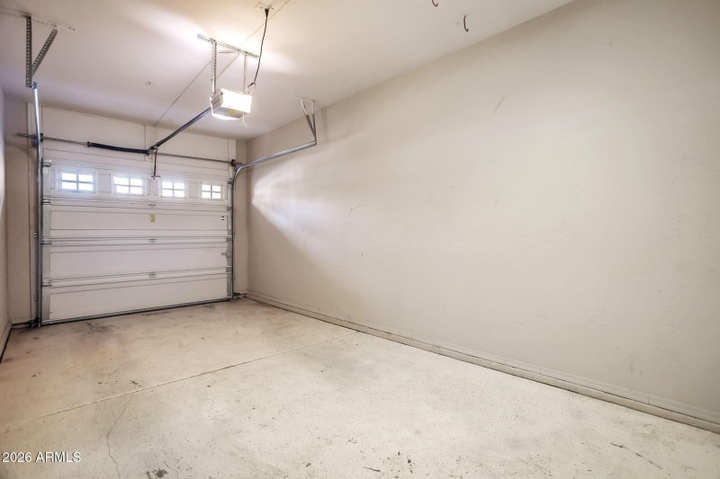 1 Car Garage