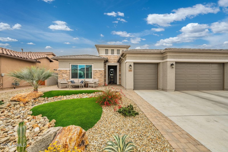 6-web-or-mls-4387 W Ruby Drive-4