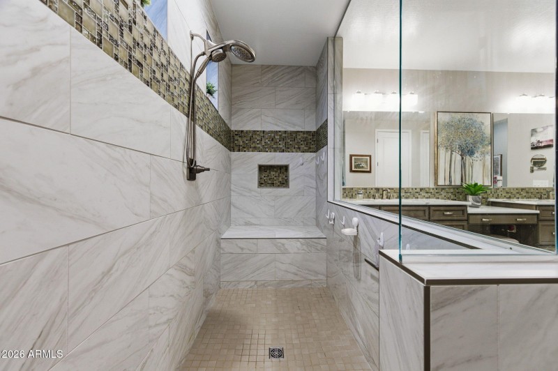 25-web-or-mls-4387 W Ruby Drive-23