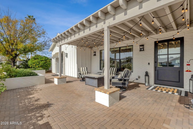 Front Seating Area