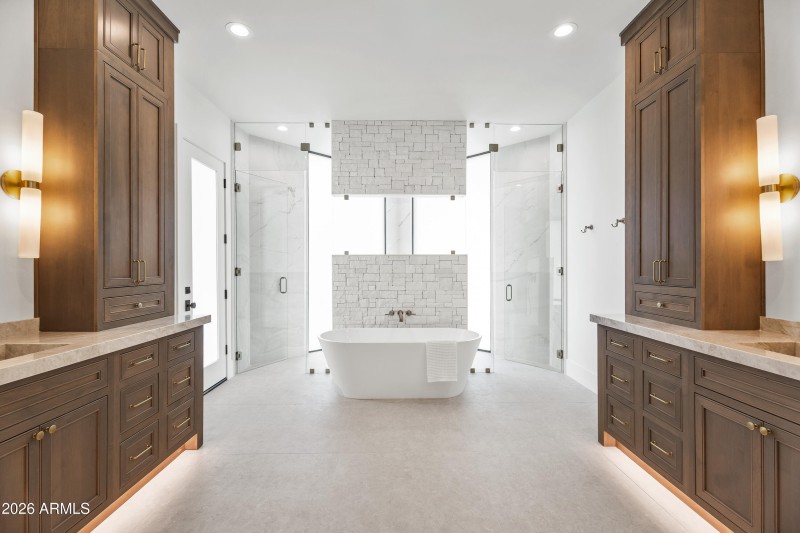 Interior (6 of 32)