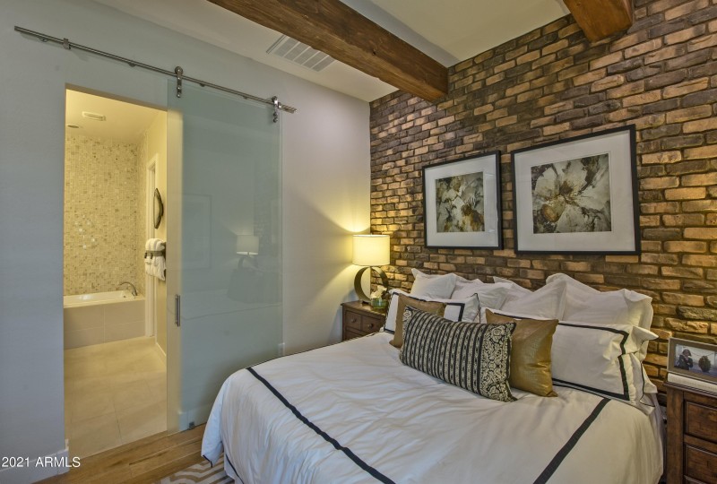 011_Master Suite