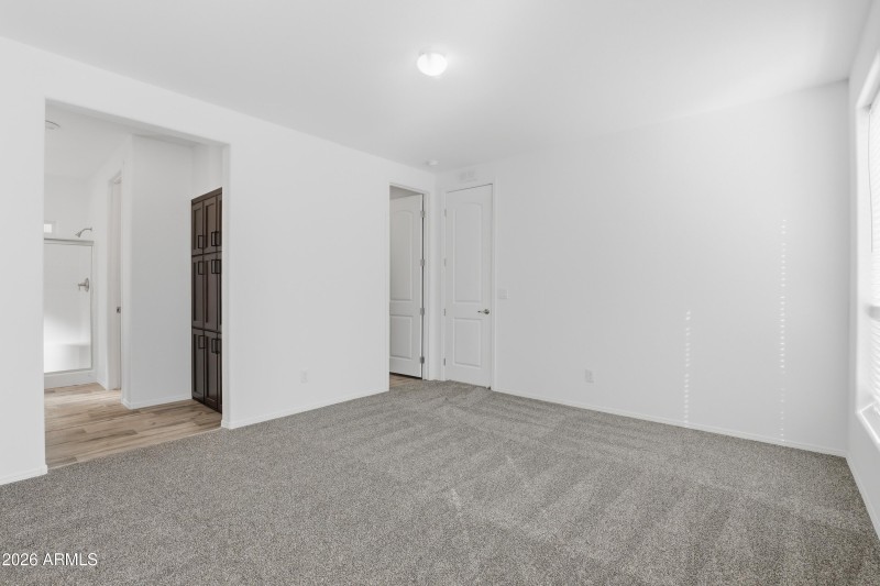Master Bedroom (2)