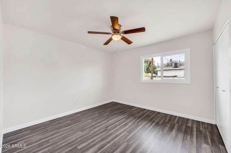 7742 W Fairmount Ave-15