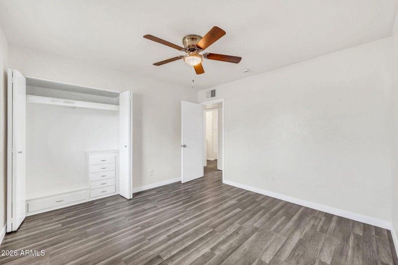 7742 W Fairmount Ave-16