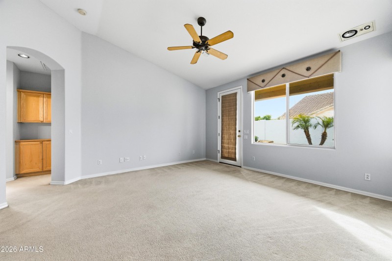 1695 E Monterey St-20