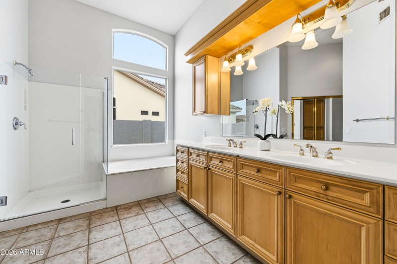 1695 E Monterey St-32
