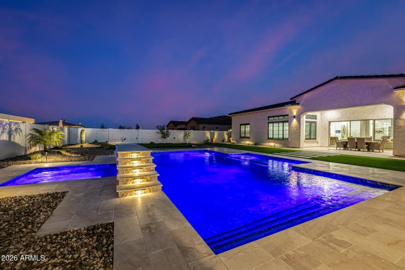 Pool & Spa