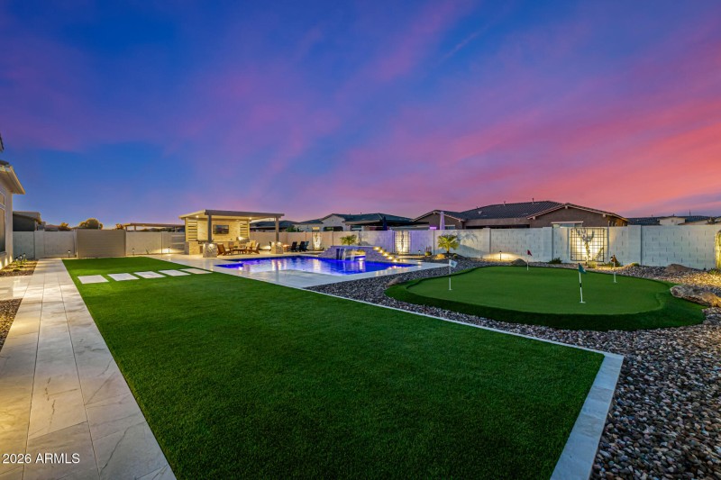 Play Area & Putting Green