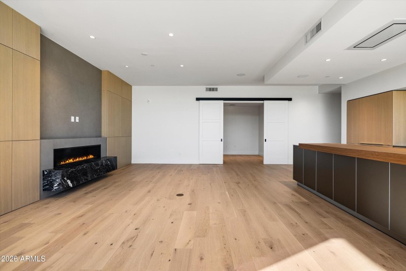 Great Room with Fireplace