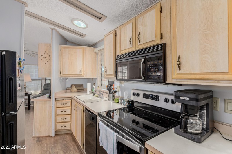 13 Kitchen