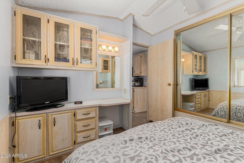19 Bedroom