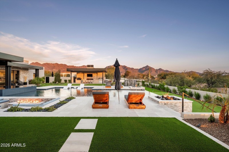 003_Pool Views