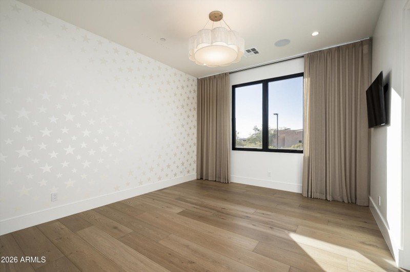 045_Guest Room