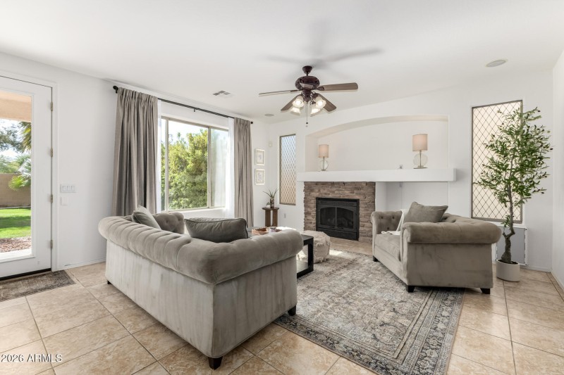 2nd Living Rm