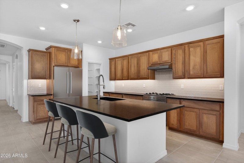 6VS) KITCHEN