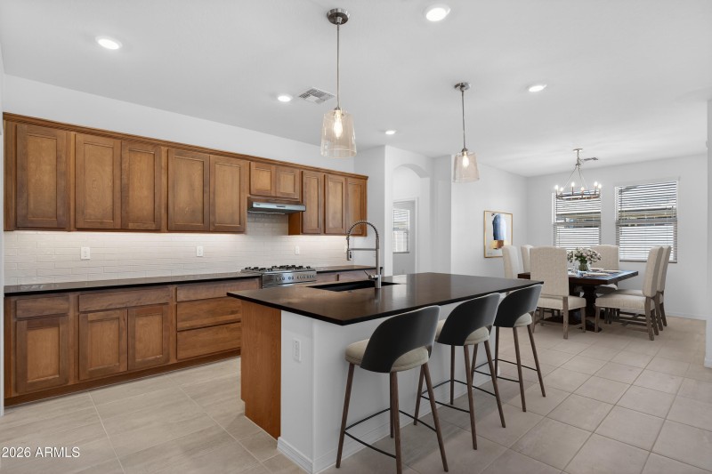 7VS) KITCHEN