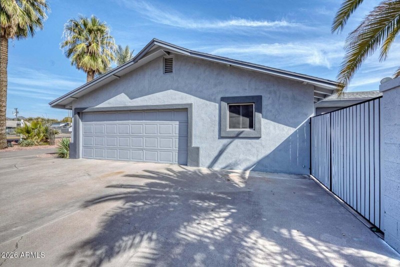 2-Car Garage