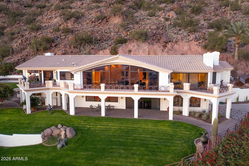 SPRAWLING ESTATE