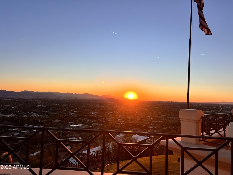 NIGHTLY SUNSETS