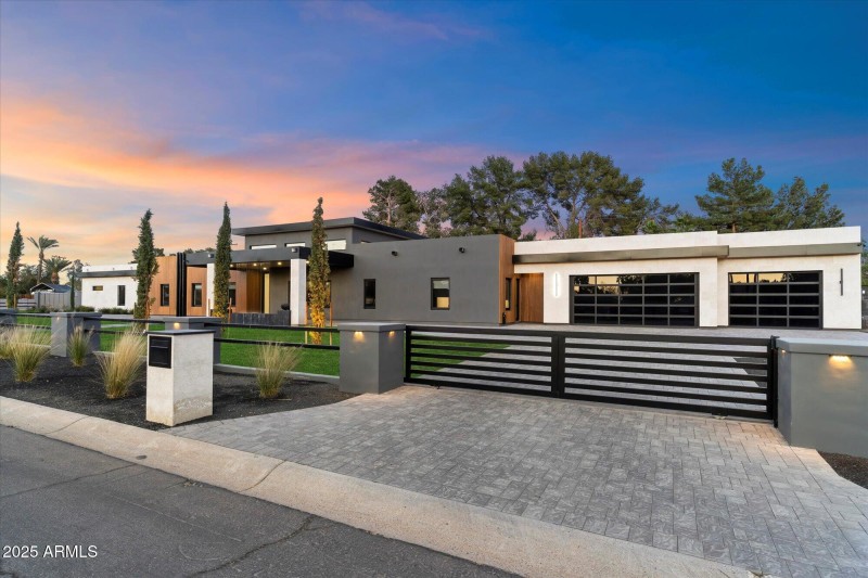 Gated Front Drive