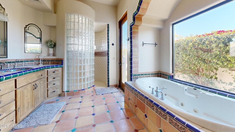 Master-Bathroom