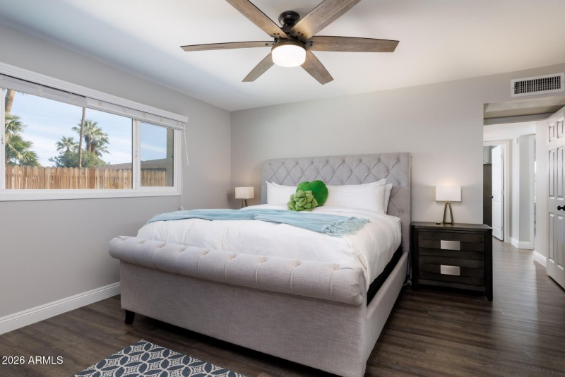 E Mackenzie Dr (8714)-15