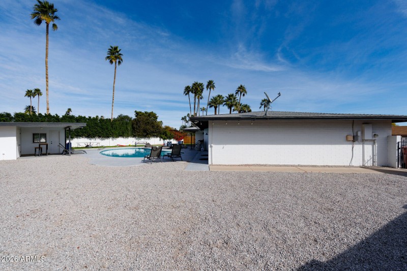 E Mackenzie Dr (8714)-26