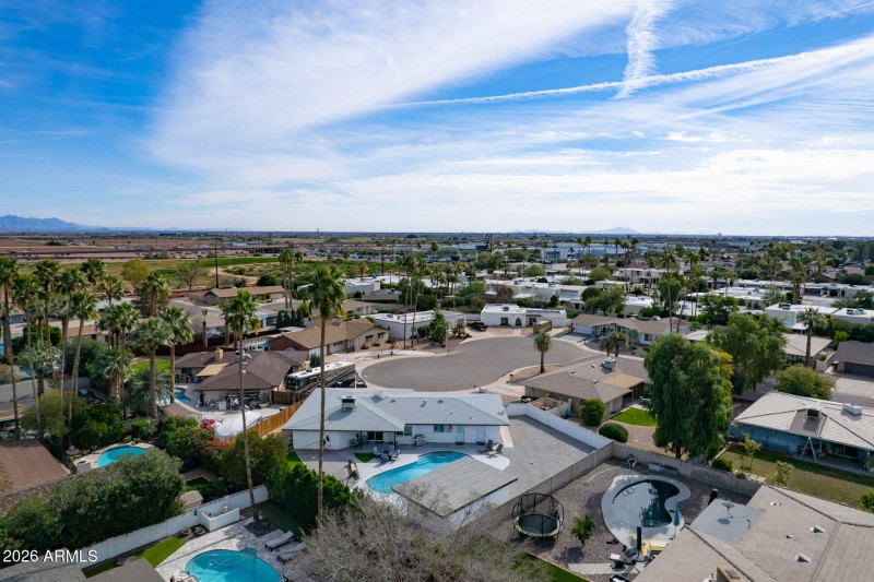 E Mackenzie Dr (8714)-31