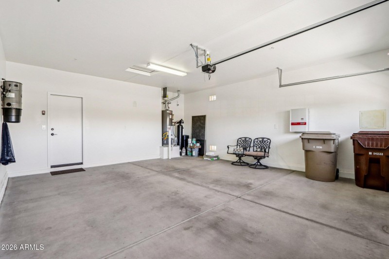 Xtra roomy double garage