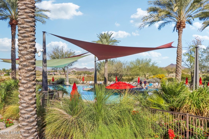 Kiva outdoor Pool