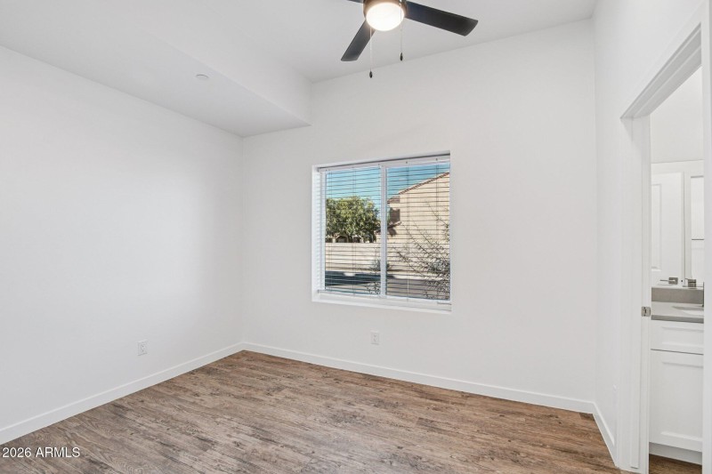 17-web-or-mls-3021 W Williams Dr A101-S0