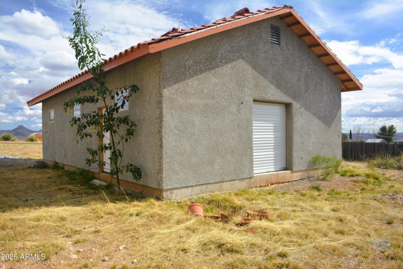 Detached Garage