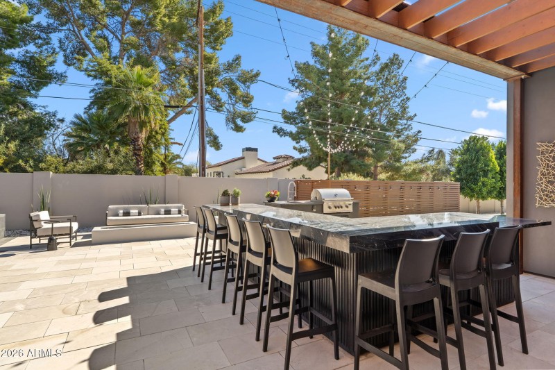 Outdoor Kitchen