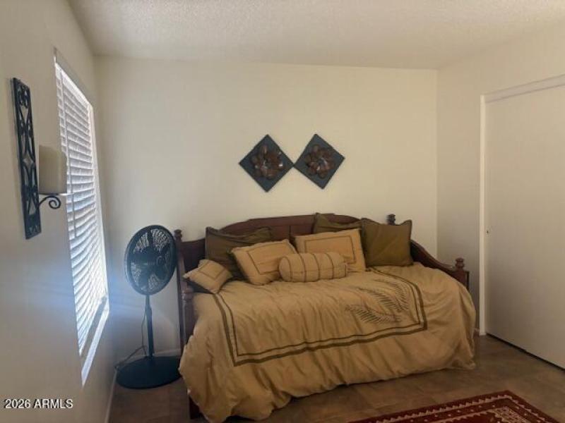 spare bedroom