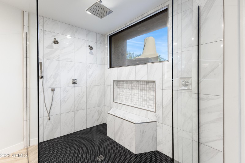 Primary Bathroom (a)
